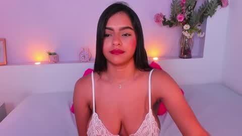 Snapshot of amybarton chatting on December 13, 6:38 pm My name is AMY... Nice to meet you thumb up me please its important online show from December 13, 6:38 pm