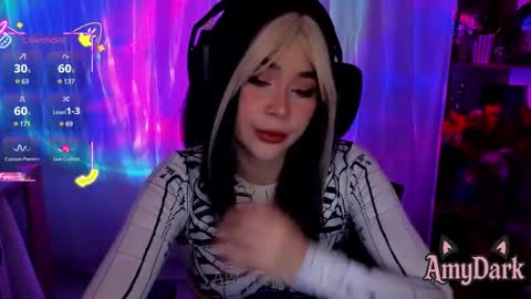 Snapshot of amydark chatting on September 18, 12:01 am Amy online show from September 18, 12:01 am