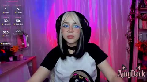 Snapshot of amydark chatting on November 23, 12:32 am Amy online show from November 23, 12:32 am