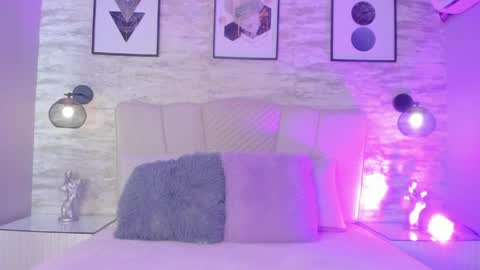 amydexter online show from April 5, 6:27 pm