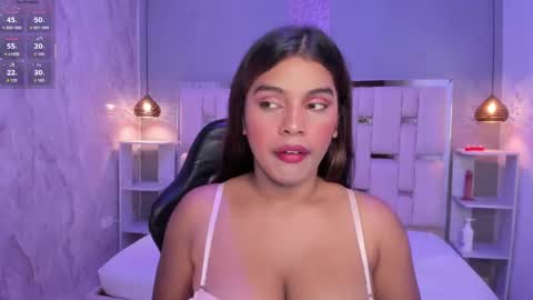 Snapshot of amyevan_ chatting on September 21, 9:38 pm amyevan_ online show from September 21, 9:38 pm