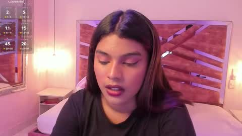 Snapshot of amyevan_ chatting on October 21, 8:53 pm amyevan_ online show from October 21, 8:53 pm