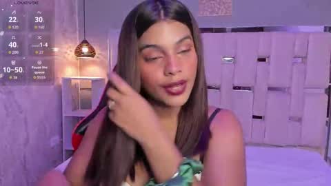 Snapshot of amyevan_ chatting on October 22, 9:47 pm amyevan_ online show from October 22, 9:47 pm