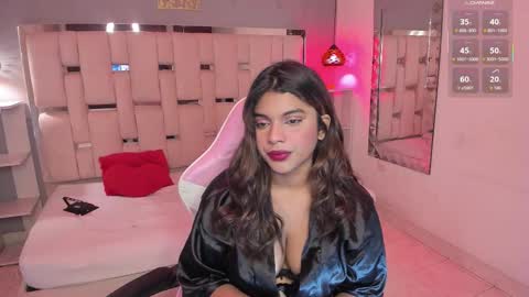 Snapshot of amyevan_ chatting on December 3, 9:35 pm amyevan_ online show from December 3, 9:35 pm