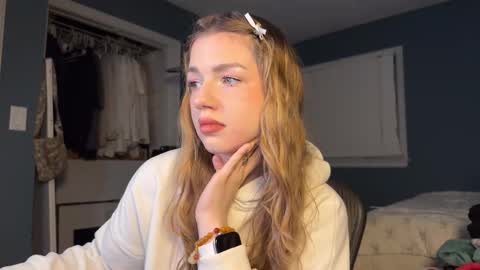 Amy online show from November 12, 7:09 am