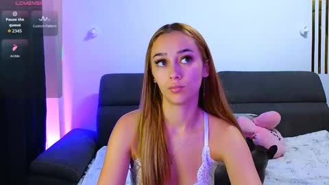 amykentt online show from November 3, 4:08 pm