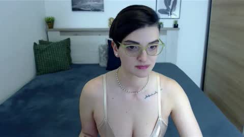 Snapshot of amylexy chatting on February 2, 7:01 pm Hi there guys My pleasure in your hands pvt is open online show from February 2, 7:01 pm