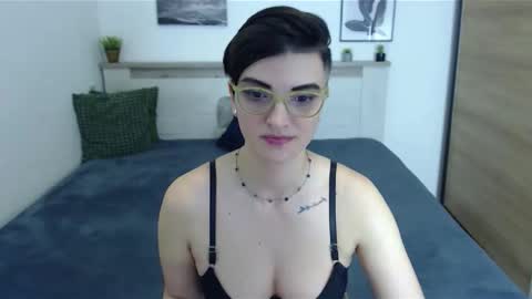 Snapshot of amylexy chatting on February 5, 5:39 pm Hi there guys My pleasure in your hands pvt is open online show from February 5, 5:39 pm