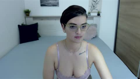 Hi there guys  My pleasure in your hands  pvt is open online show from July 18, 6:45 pm