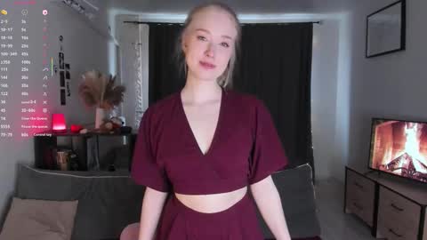 Snapshot of amylouwood chatting on February 26, 7:29 am Amy online show from February 26, 7:29 am