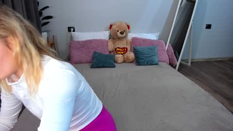 amymilson online show from December 4, 3:21 pm