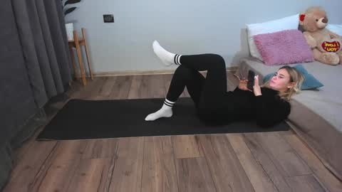 amymilson online show from December 4, 6:28 pm