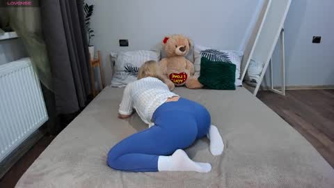 amymilson online show from February 26, 7:49 pm