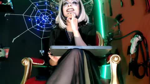 Snapshot of amymistress chatting on October 26, 10:58 pm Amy Wong Grey online show from October 26, 10:58 pm