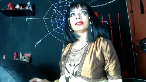 Snapshot of amymistress chatting on October 30, 10:43 pm Amy Wong Grey online show from October 30, 10:43 pm