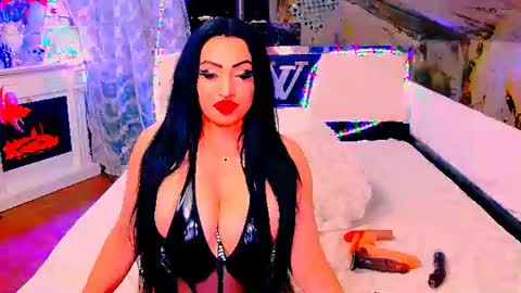 Snapshot of amyrarosera chatting on July 3, 9:32 pm Alimoonyia online show from July 3, 9:32 pm