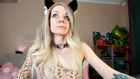 Amy Rose online show from October 14, 8:31 pm