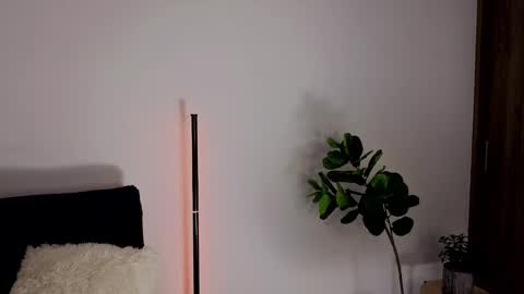 Aleja  online show from February 8, 12:14 am