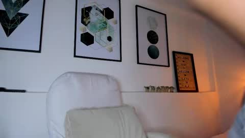 Amy online show from February 3, 11:37 am