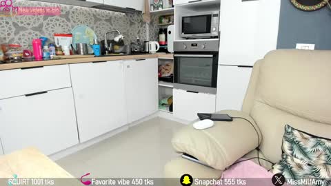 Snapshot of amysuperheroes chatting on January 22, 12:27 pm Next stream Dec 3 online show from January 22, 12:27 pm