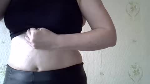 amyvalentine1 online show from April 14, 6:08 am