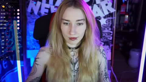 Snapshot of amywhitenessxx chatting on December 8, 1:14 pm Amy switch Goddess divine Mistress online show from December 8, 1:14 pm