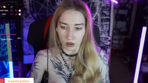 Snapshot of amywhitenessxx chatting on March 1, 1:07 pm Amy switch Goddess divine Mistress online show from March 1, 1:07 pm