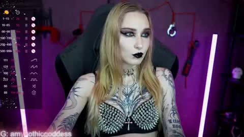 Snapshot of amywhitenessxx chatting on November 23, 2:17 pm Amy switch Goddess divine Mistress online show from November 23, 2:17 pm