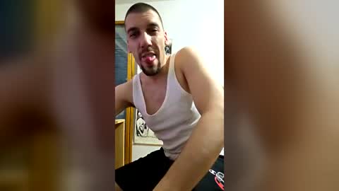 Snapshot of amyyrlikesdeep chatting on June 19, 10:46 pm amyyrlikesdeep online show from June 19, 10:46 pm