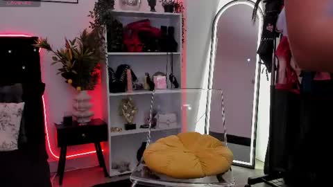 AmyDiamond online show from June 10, 5:12 pm