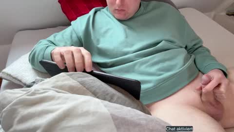 Snapshot of an0nym0us_usr chatting on February 28, 3:48 pm an0nym0us_usr online show from February 28, 3:48 pm