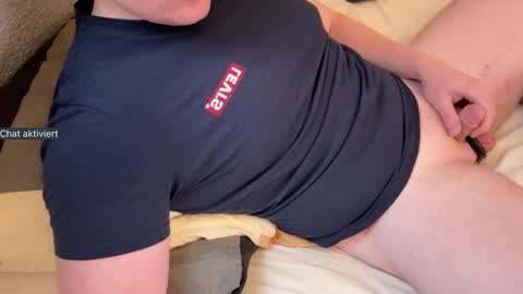 Snapshot of an0nym0us_usr chatting on October 25, 4:02 pm an0nym0us_usr online show from October 25, 4:02 pm