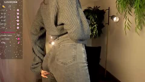 Snapshot of an6elica chatting on February 3, 2:58 am Angie online show from February 3, 2:58 am