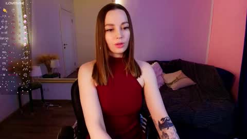 Snapshot of an6elica chatting on February 14, 5:51 am Angie online show from February 14, 5:51 am