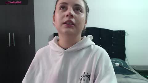 ana_arms_ online show from February 25, 2:05 pm