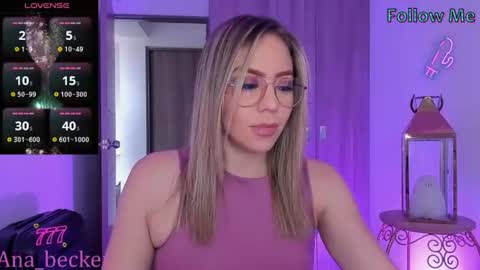 Snapshot of ana_becker1 chatting on June 25, 12:09 pm Ana online show from June 25, 12:09 pm