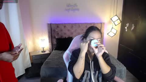 Snapshot of ana_crisgray chatting on March 10, 3:23 am ana_crisgray online show from March 10, 3:23 am