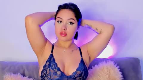 Ana online show from December 17, 11:27 am