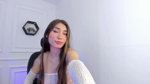 Snapshot of ana_muller19 chatting on December 1, 11:32 pm Ana online show from December 1, 11:32 pm