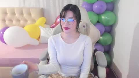 Im anna but you can call me as you want online show from October 21, 10:21 pm