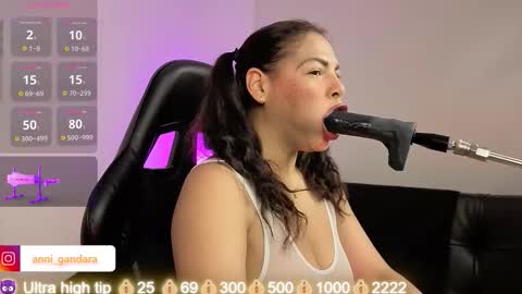 Snapshot of anabel693 chatting on October 23, 8:13 am anabel alice gandara online show from October 23, 8:13 am