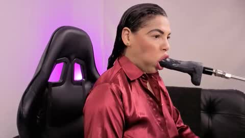 Snapshot of anabel693 chatting on November 6, 8:15 am anabel alice gandara online show from November 6, 8:15 am