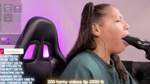 Snapshot of anabel693 chatting on November 8, 9:24 pm anabel alice gandara online show from November 8, 9:24 pm