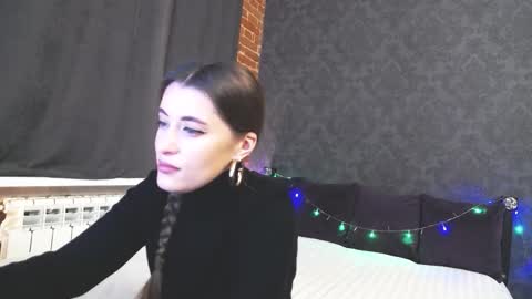 Anna online show from November 11, 1:11 pm