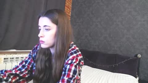 Anna online show from December 16, 1:05 pm