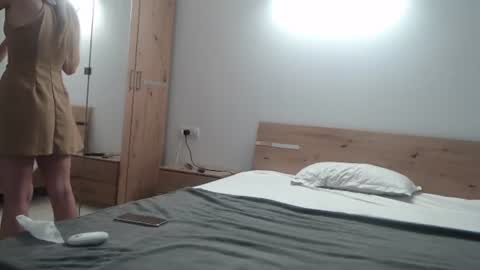 anabellaana11 online show from June 15, 2:14 am