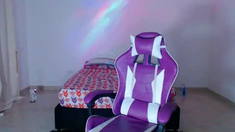 Snapshot of anabellabonariva chatting on December 22, 12:50 am Anabella online show from December 22, 12:50 am