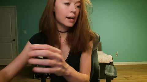 Anabelleleigh online show from May 28, 3:37 am