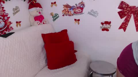 Ana online show from December 20, 11:10 am