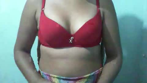 Snapshot of anacarada chatting on January 18, 1:09 am anacarada online show from January 18, 1:09 am